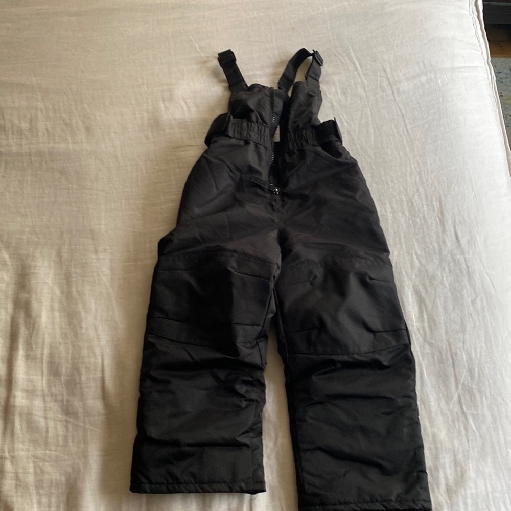 Cat & Jack Black boys or girls 3t snow pants jumper snow gear